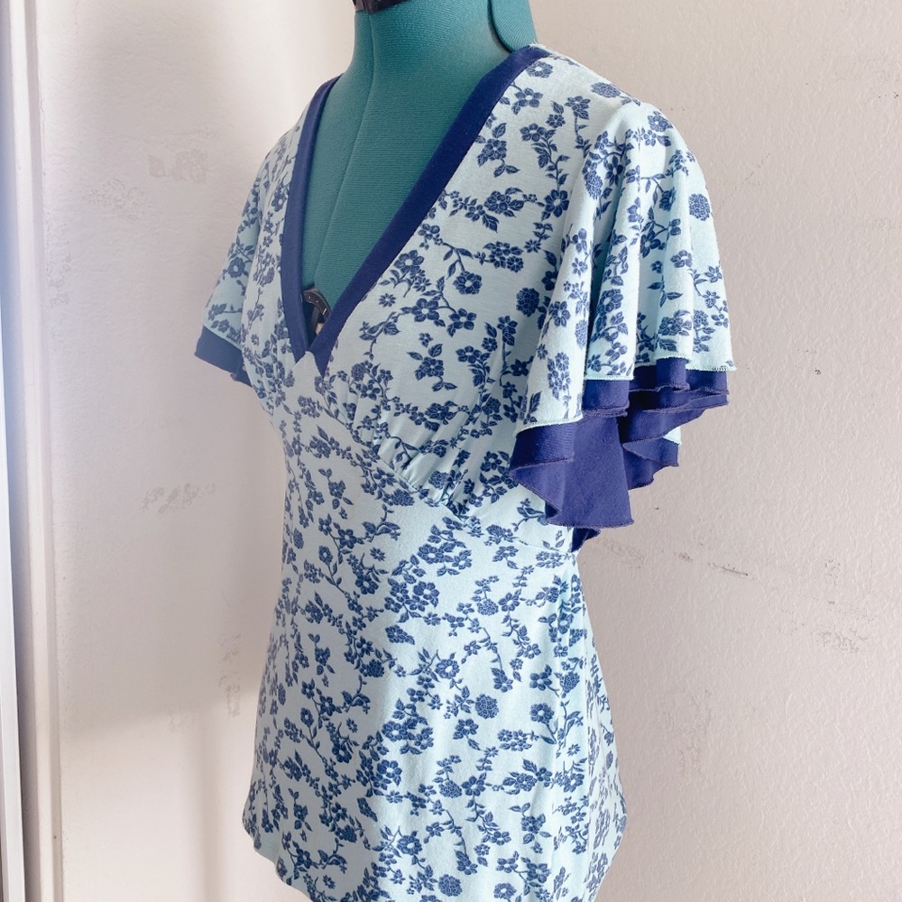 SOLD FLORAL Ruffle Blouse size L - Picture 2 of 16